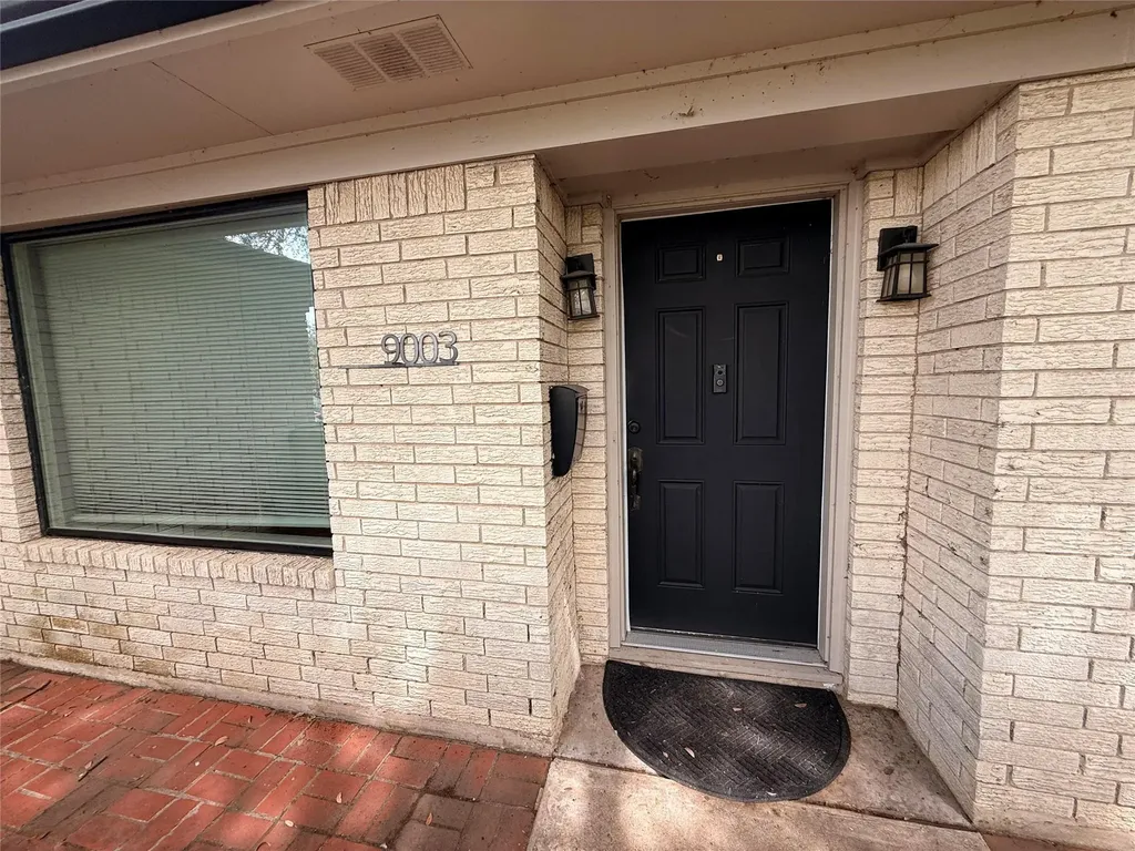 9003 Hunters Trace Austin TX 78758