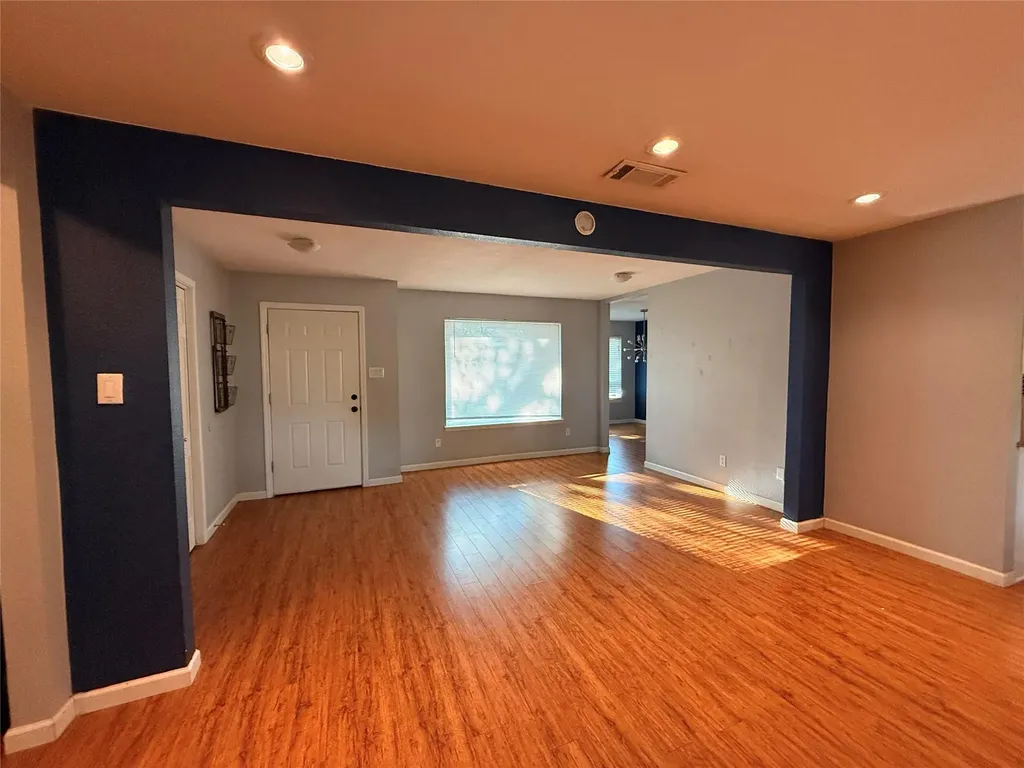 9003 Hunters Trace Austin TX 78758