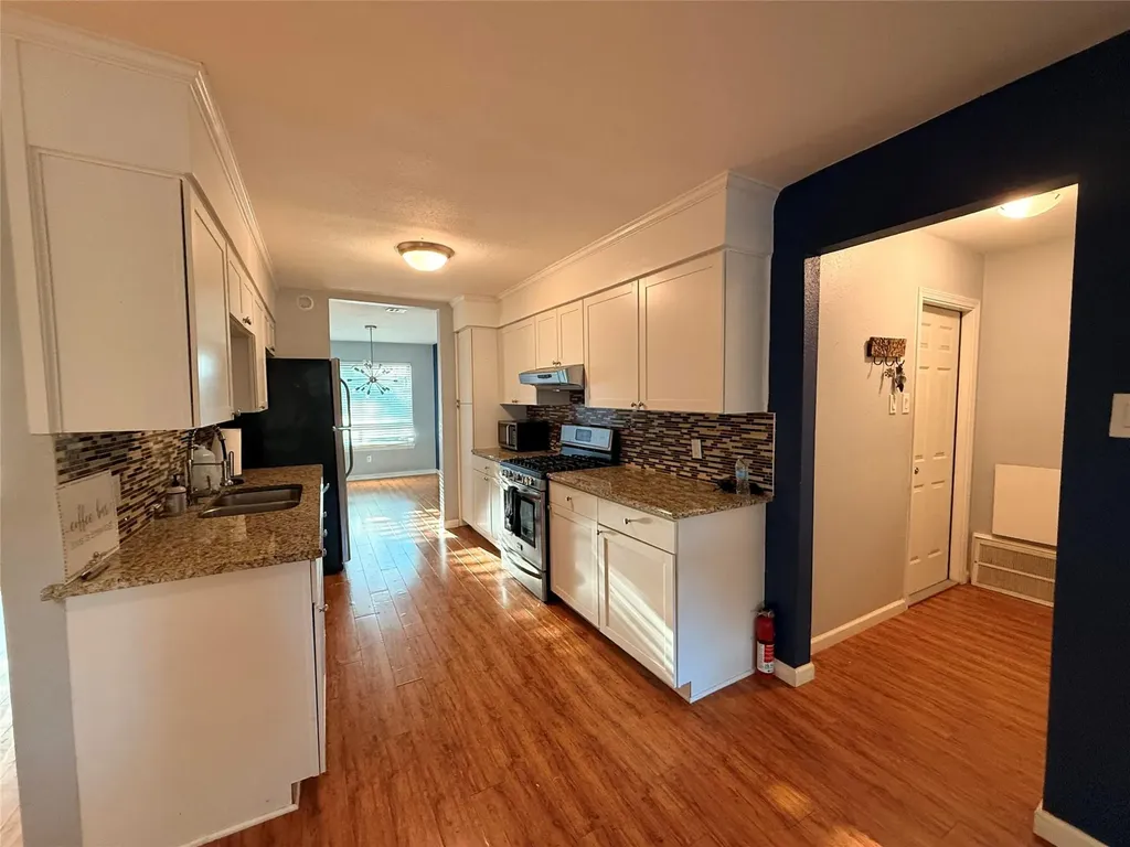 9003 Hunters Trace Austin TX 78758