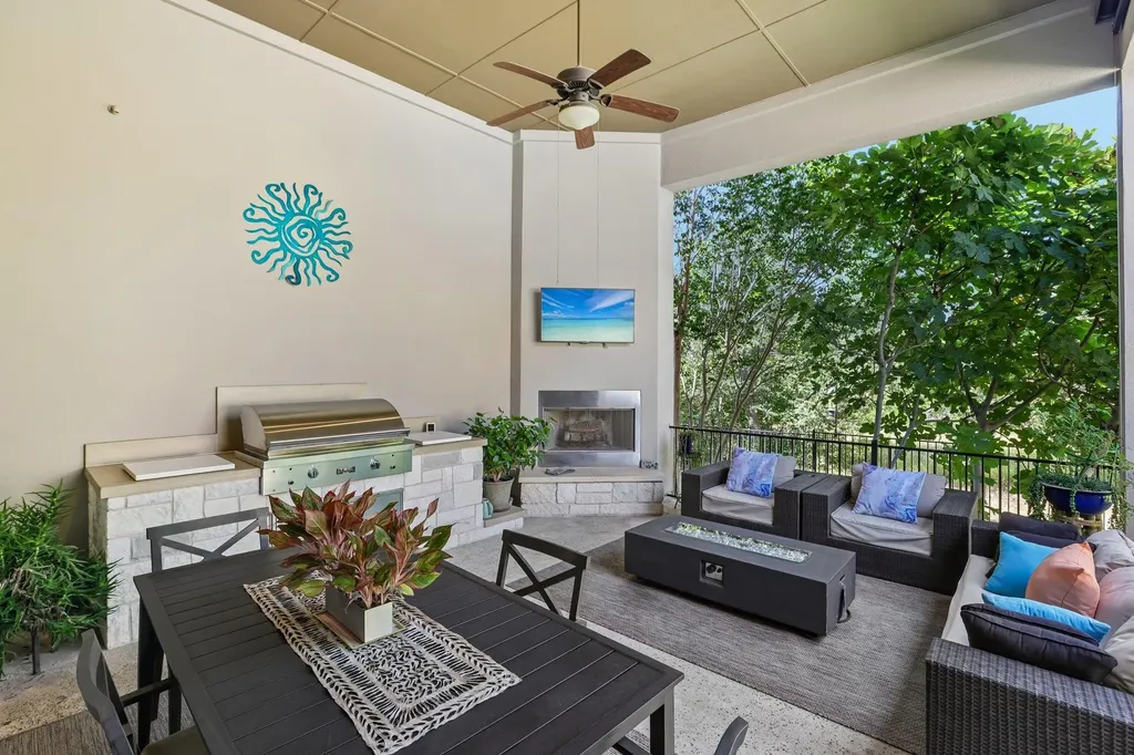 329 Mendocino Lane Austin TX 78737