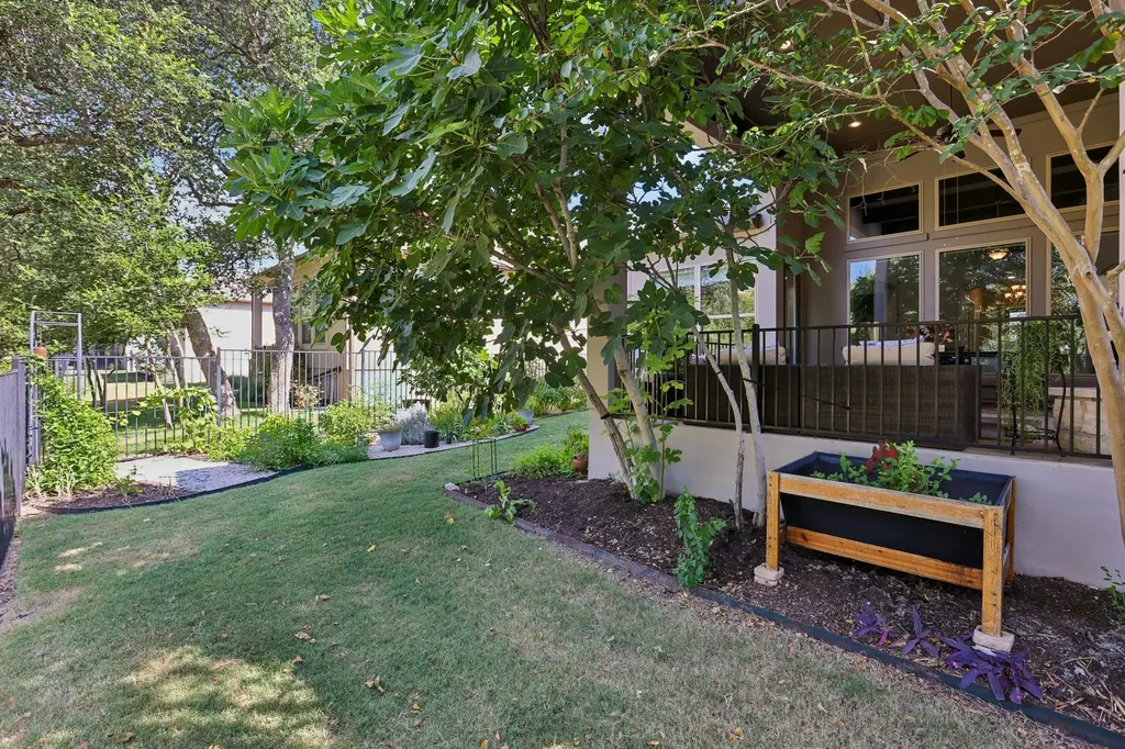 329 Mendocino Lane Austin TX 78737