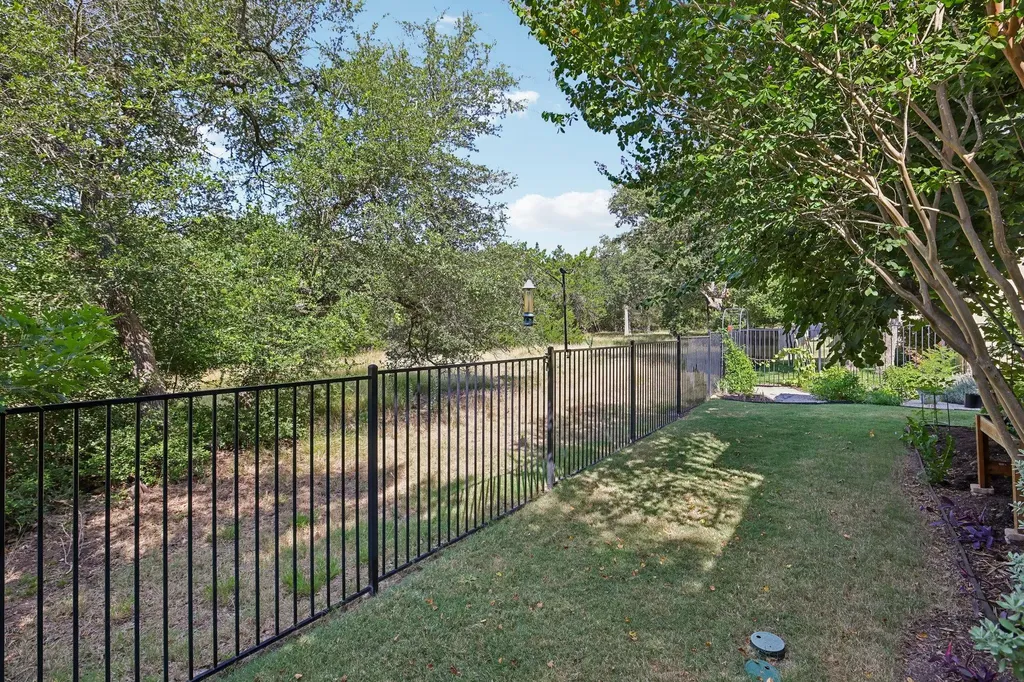 329 Mendocino Lane Austin TX 78737