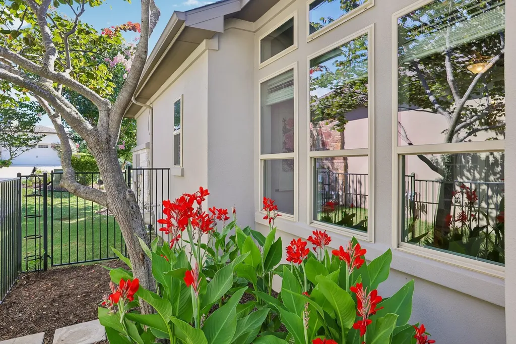 329 Mendocino Lane Austin TX 78737