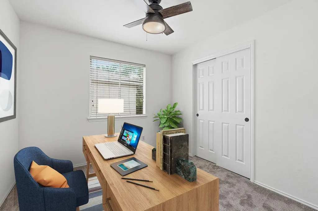 1724 Canon Yeomans Trail Austin TX 78748