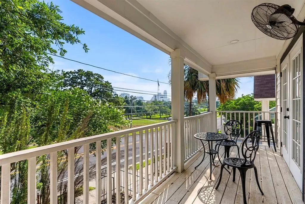 1508 E 11th Street Austin TX 78702