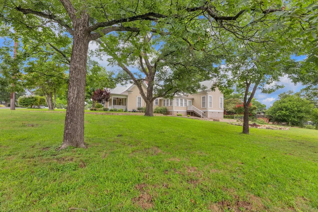403 E 4th Street Georgetown TX 78626