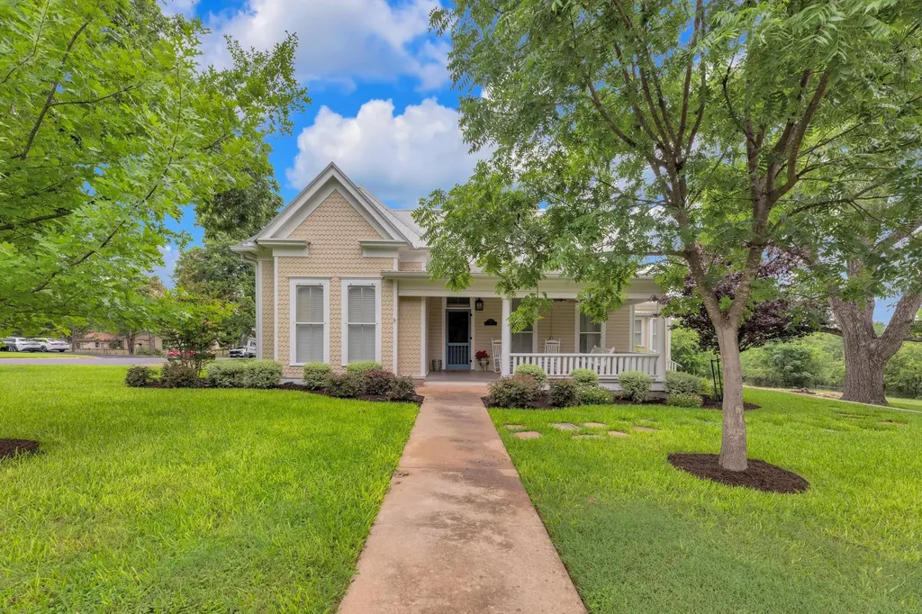 403 E 4th Street Georgetown TX 78626