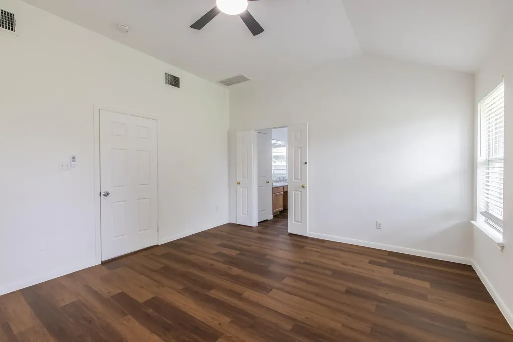 220 N Crossing Trail Round Rock TX 78665