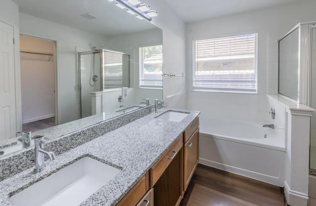 220 N Crossing Trail Round Rock TX 78665