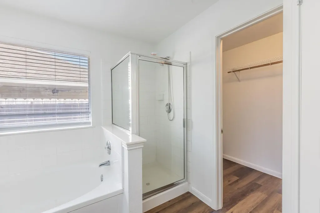 220 N Crossing Trail Round Rock TX 78665