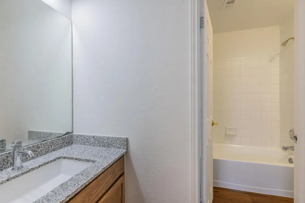 220 N Crossing Trail Round Rock TX 78665