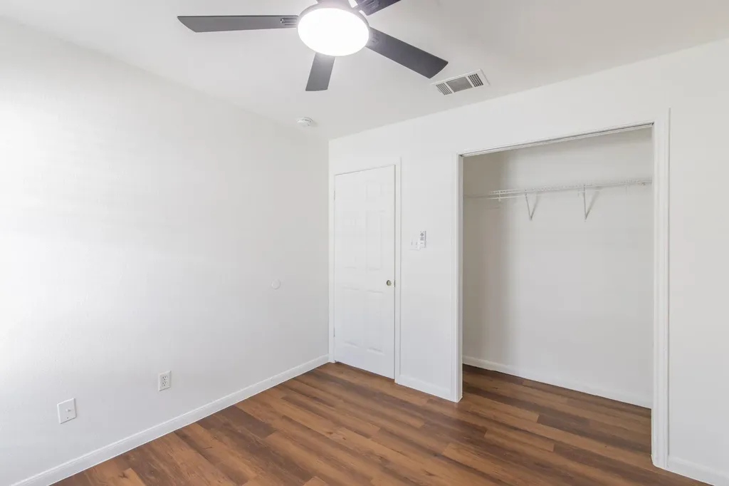 220 N Crossing Trail Round Rock TX 78665