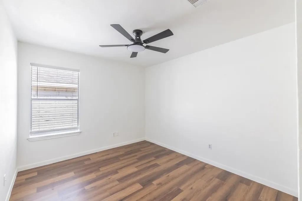 220 N Crossing Trail Round Rock TX 78665