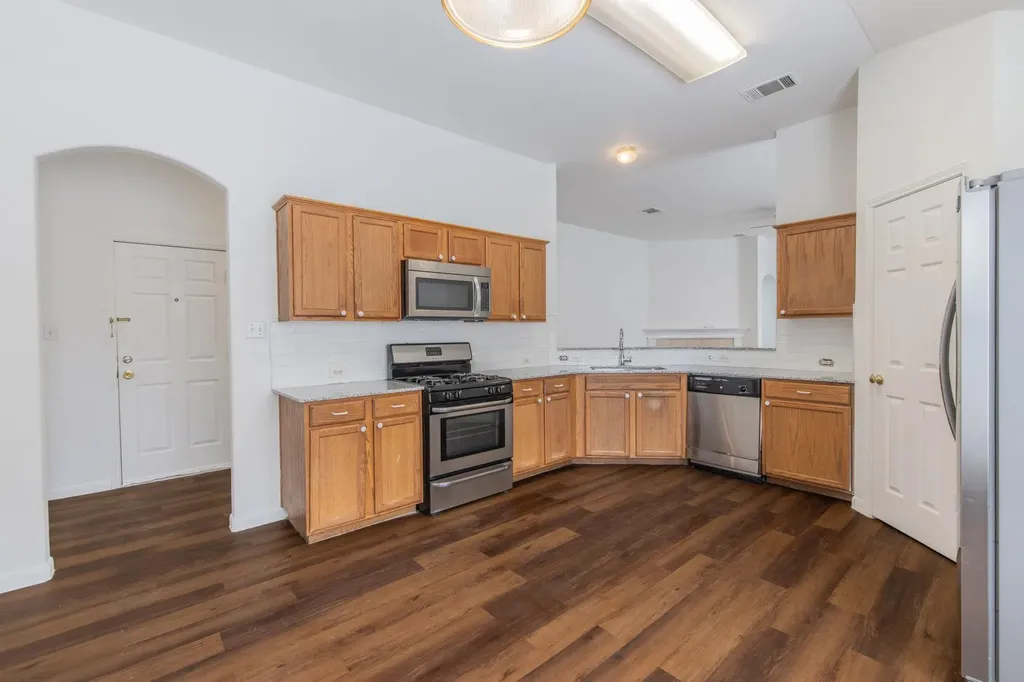220 N Crossing Trail Round Rock TX 78665