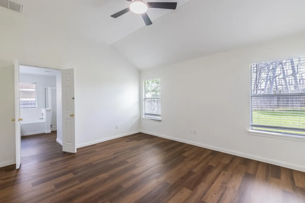 220 N Crossing Trail Round Rock TX 78665
