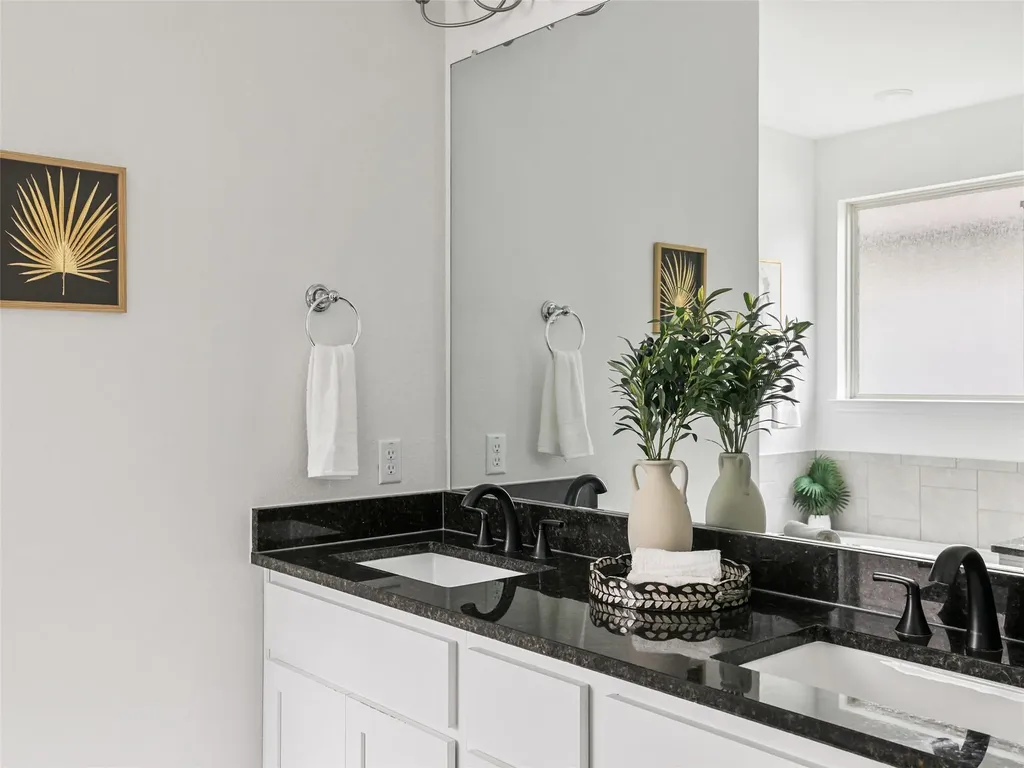 1328 Brescia Walk Leander TX 78641