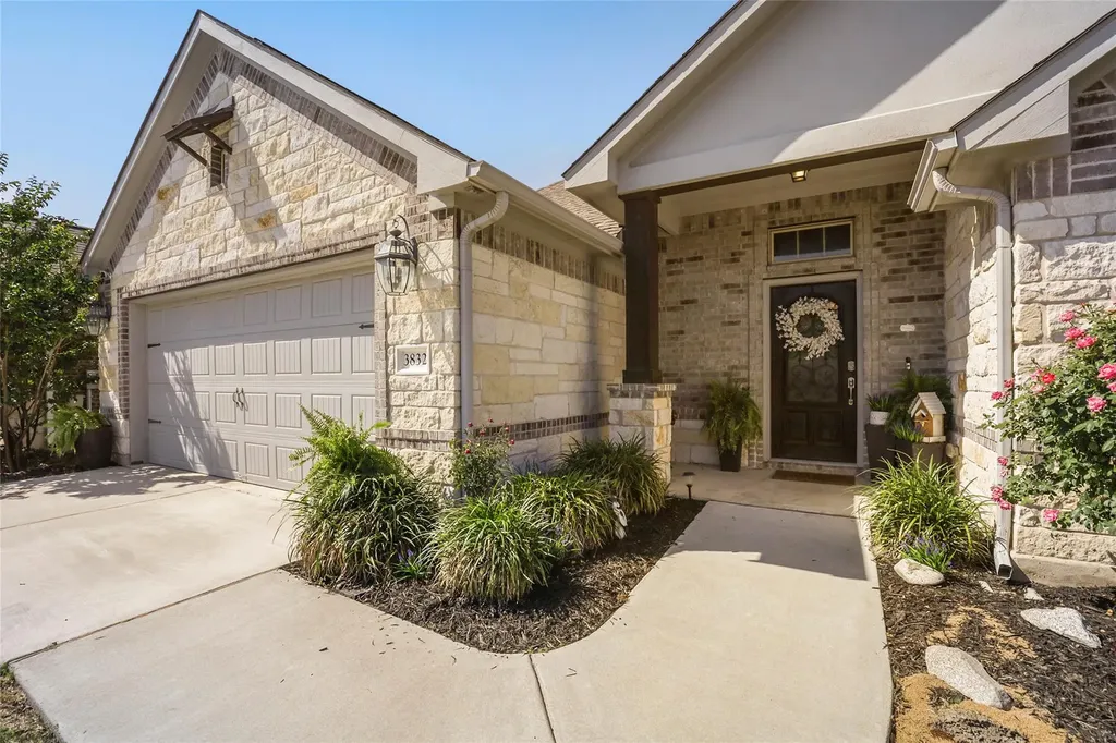 3832 Raven Caw Pass Pflugerville TX 78660