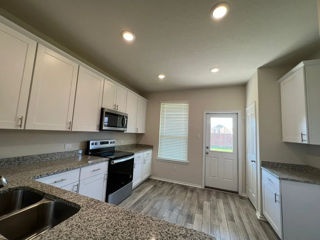 40 Pacific Loon Street Leander TX 78641