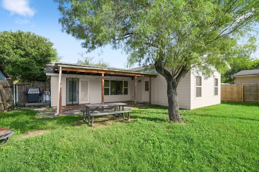 7903 Bixler Drive Austin TX 78744