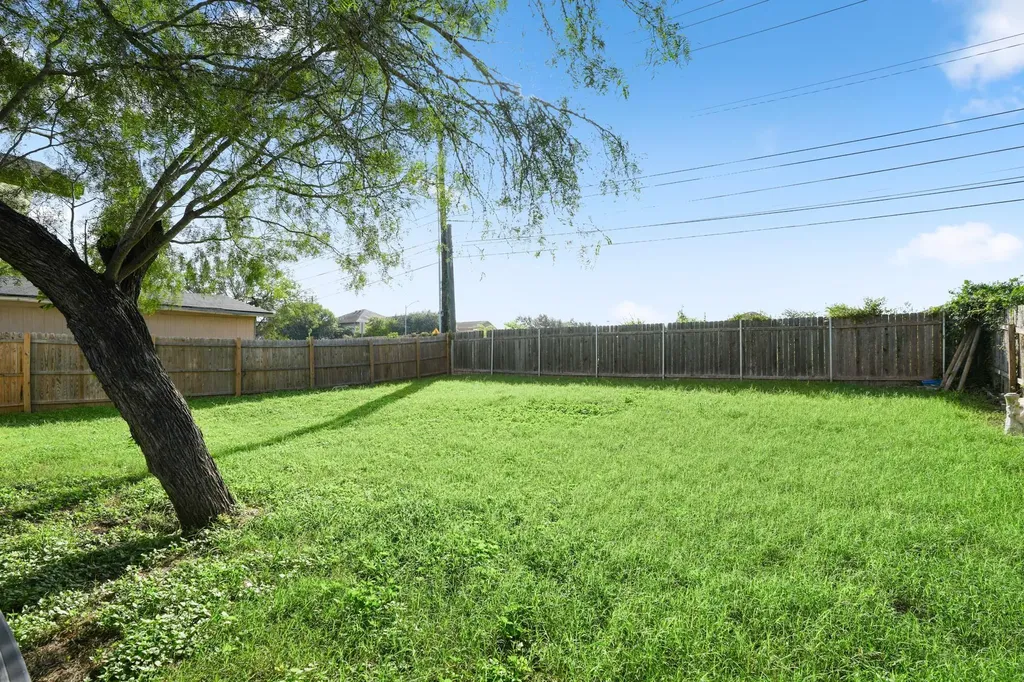 7903 Bixler Drive Austin TX 78744