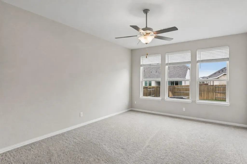305 Painted Creek Way Kyle TX 78640