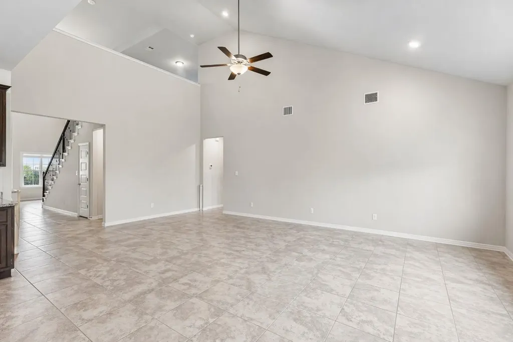 305 Painted Creek Way Kyle TX 78640
