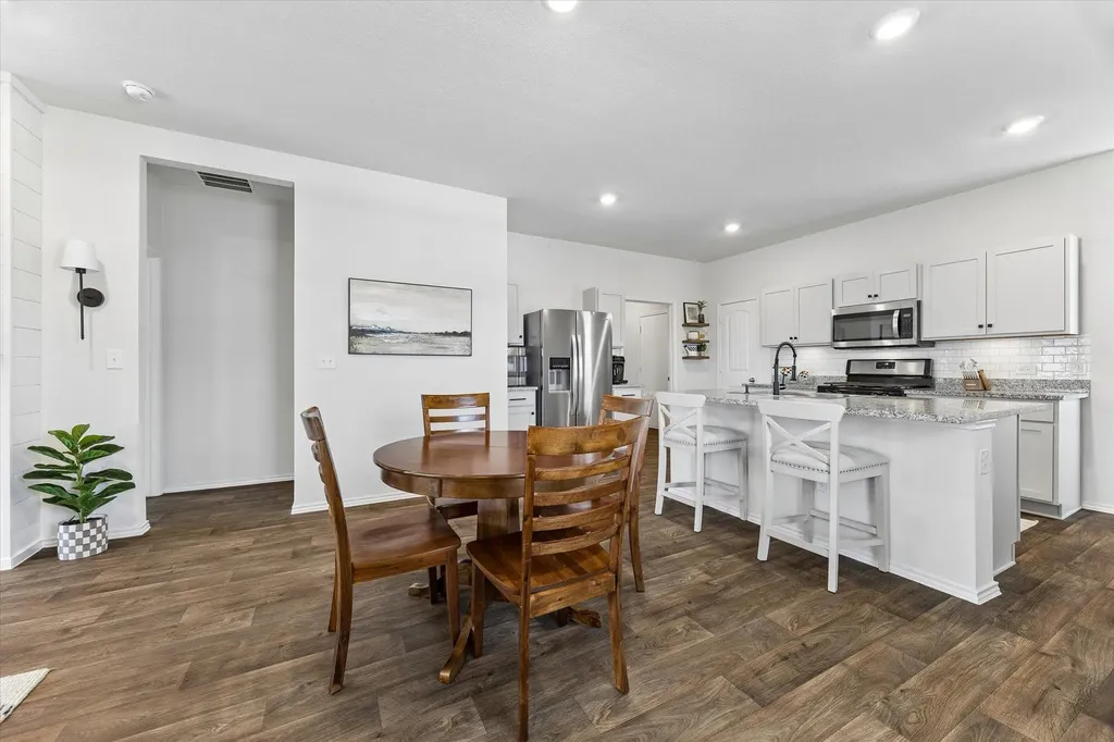 19300 Bear Grass Drive Elgin TX 78621