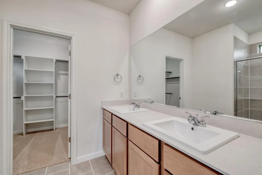 180 Hornet Street Elgin TX 78621
