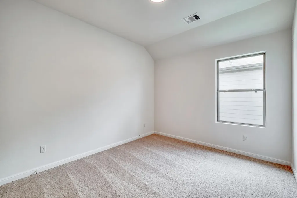 180 Hornet Street Elgin TX 78621