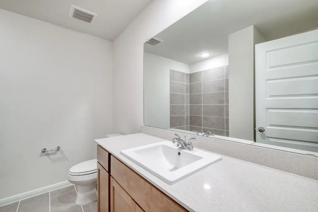 180 Hornet Street Elgin TX 78621