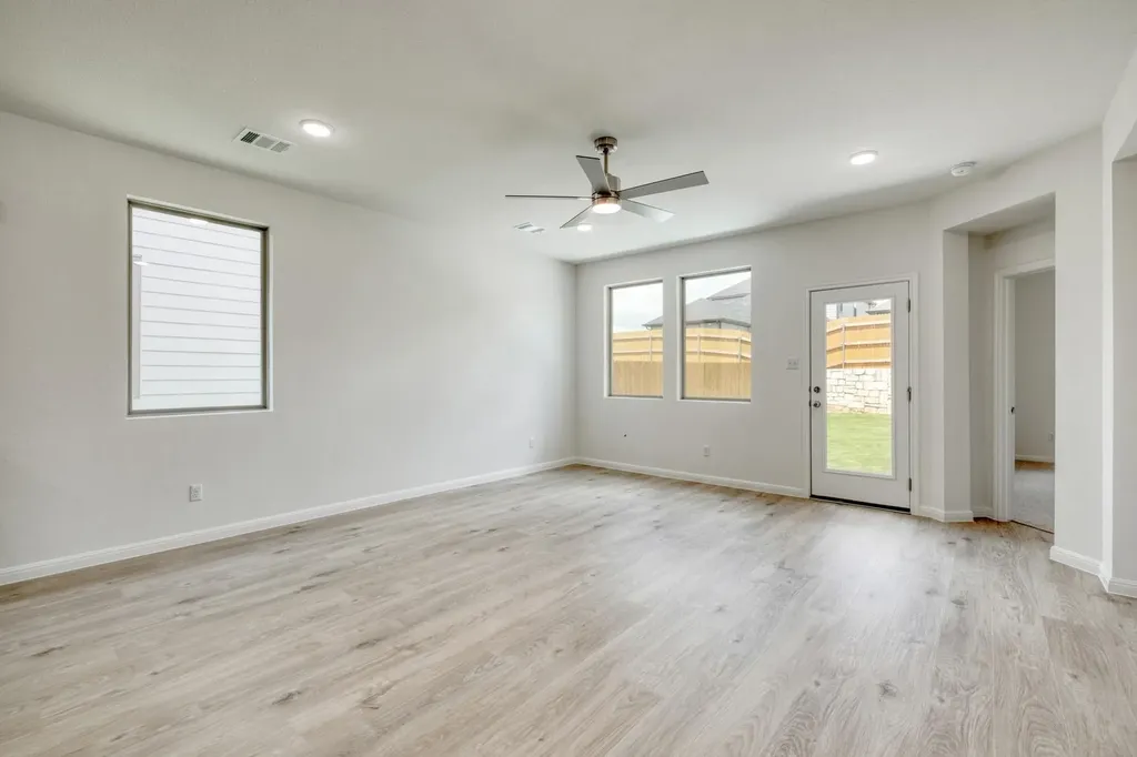 180 Hornet Street Elgin TX 78621