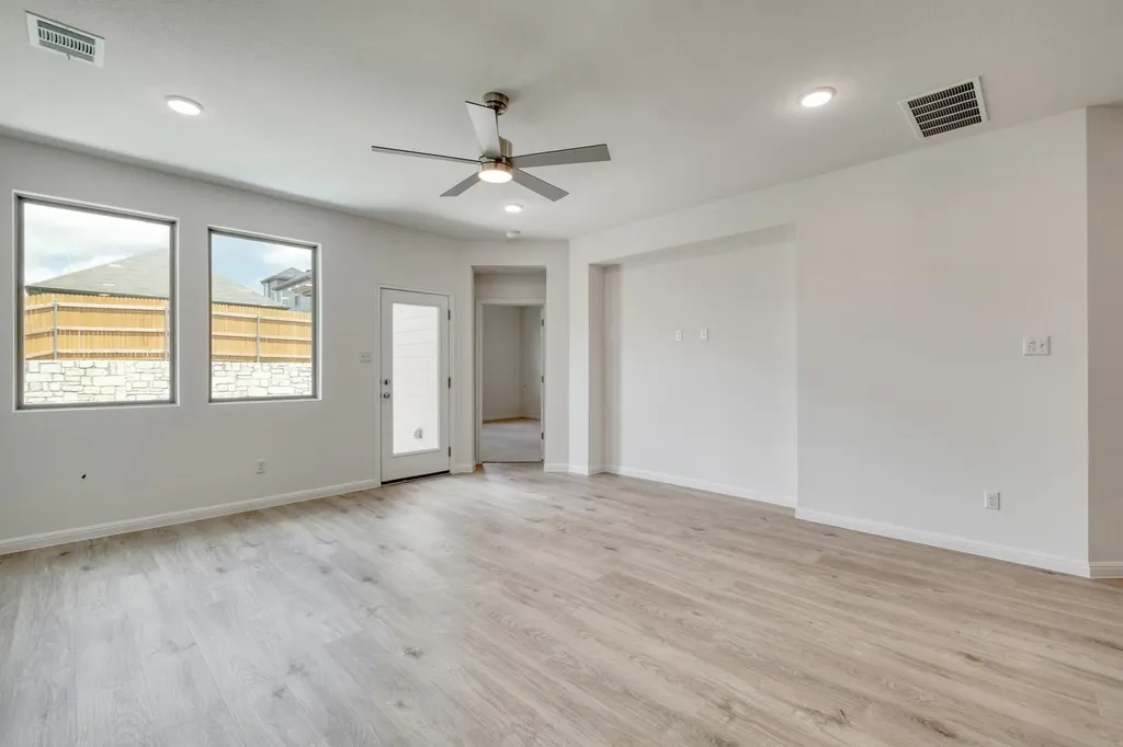 180 Hornet Street Elgin TX 78621