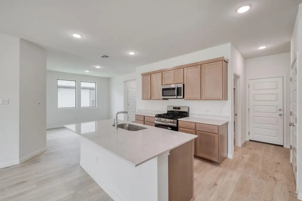 180 Hornet Street Elgin TX 78621