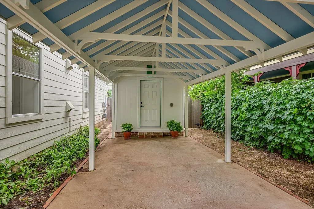1501 Willow Street Austin TX 78702