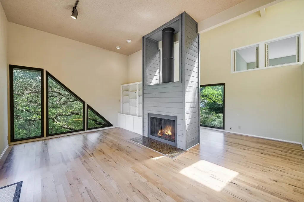 8804 Mountain Path Circle Austin TX 78759
