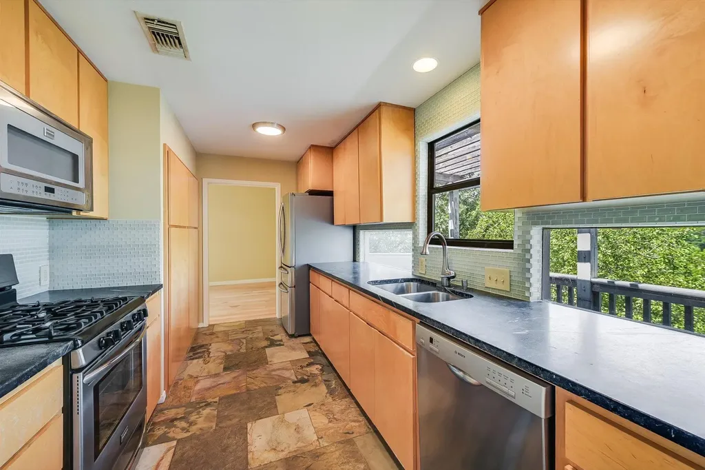 8804 Mountain Path Circle Austin TX 78759