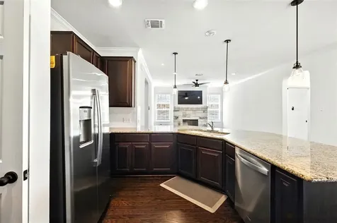 512 Lady Swiss Lane Hutto TX 78634