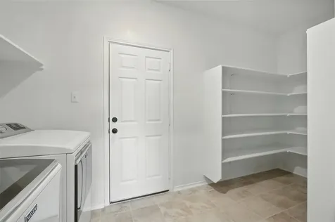 512 Lady Swiss Lane Hutto TX 78634