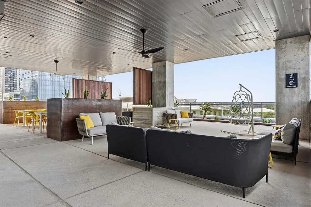 222 West Avenue Austin TX 78701