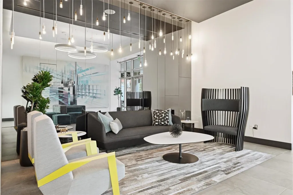 222 West Avenue Austin TX 78701