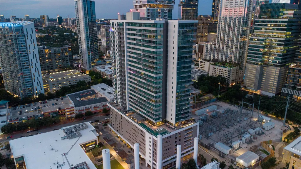 222 West Avenue Austin TX 78701