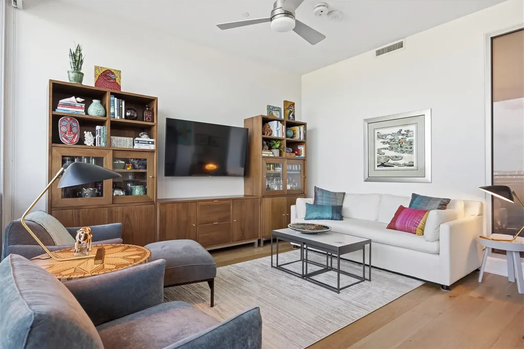 222 West Avenue Austin TX 78701