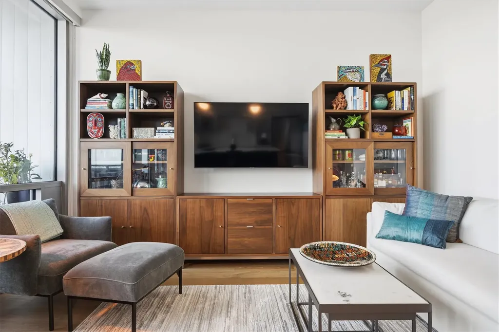 222 West Avenue Austin TX 78701