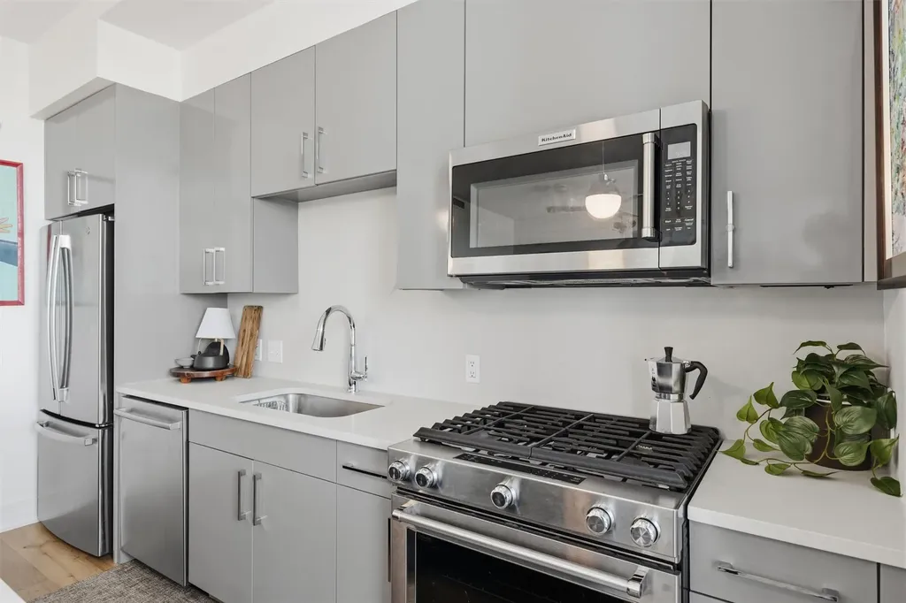 222 West Avenue Austin TX 78701