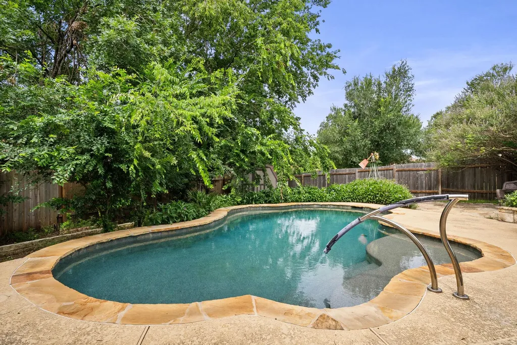 4405 Woodstock Drive Georgetown TX 78633