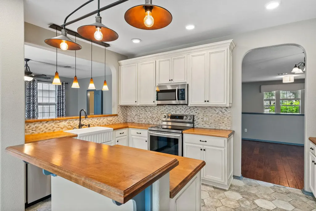 4405 Woodstock Drive Georgetown TX 78633