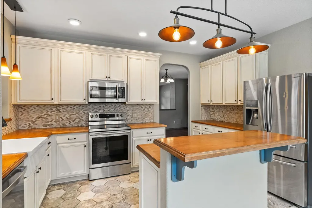 4405 Woodstock Drive Georgetown TX 78633