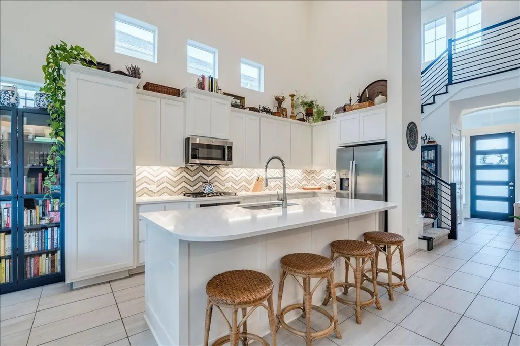 306 Olivia Drive Austin TX 78738