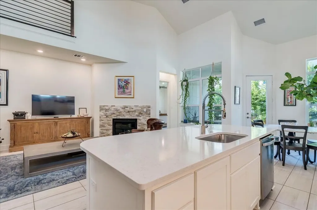 306 Olivia Drive Austin TX 78738