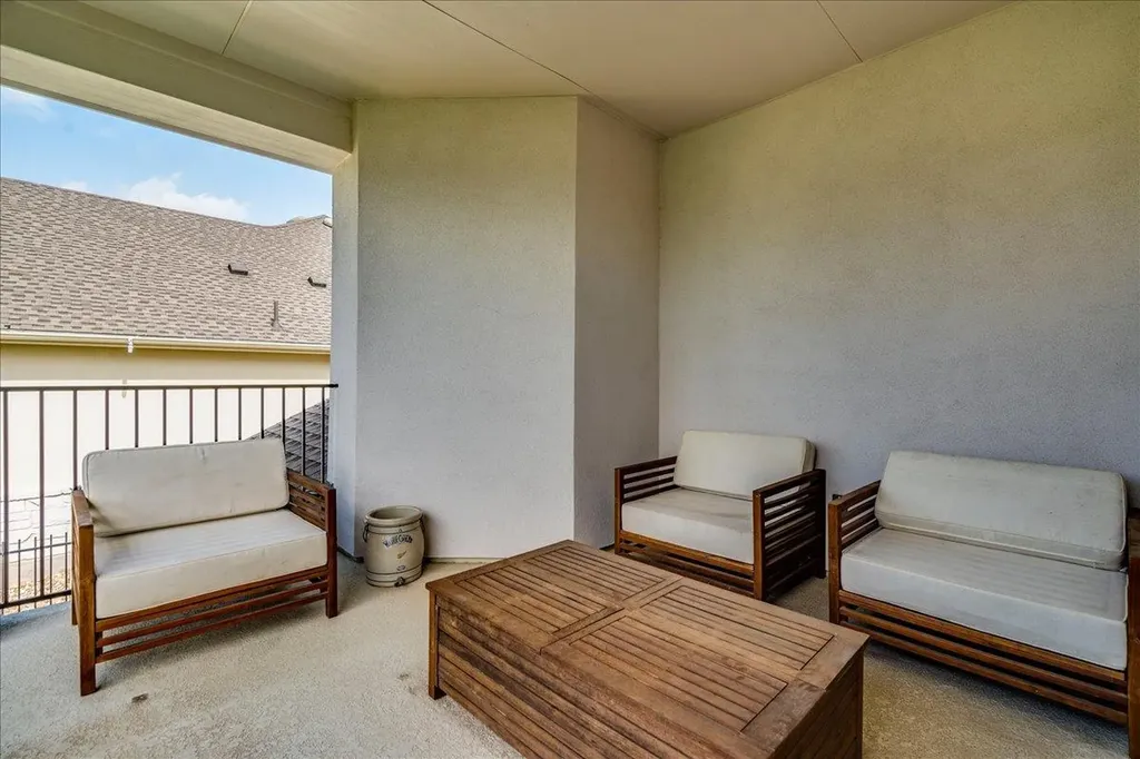 306 Olivia Drive Austin TX 78738